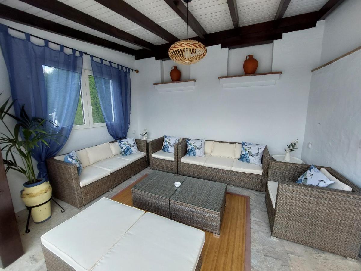Villa El Estanque Holiday Cottage & Bungalow Arcos de la Frontera Exterior photo